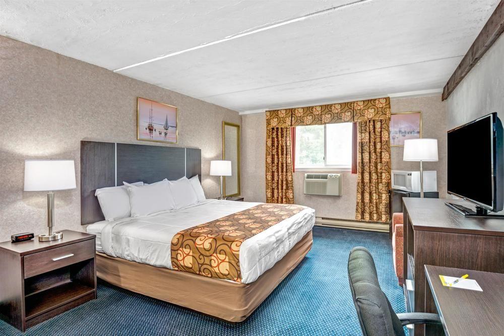 Days Inn By Wyndham Airport/Maine Mall Саут-Портленд Экстерьер фото