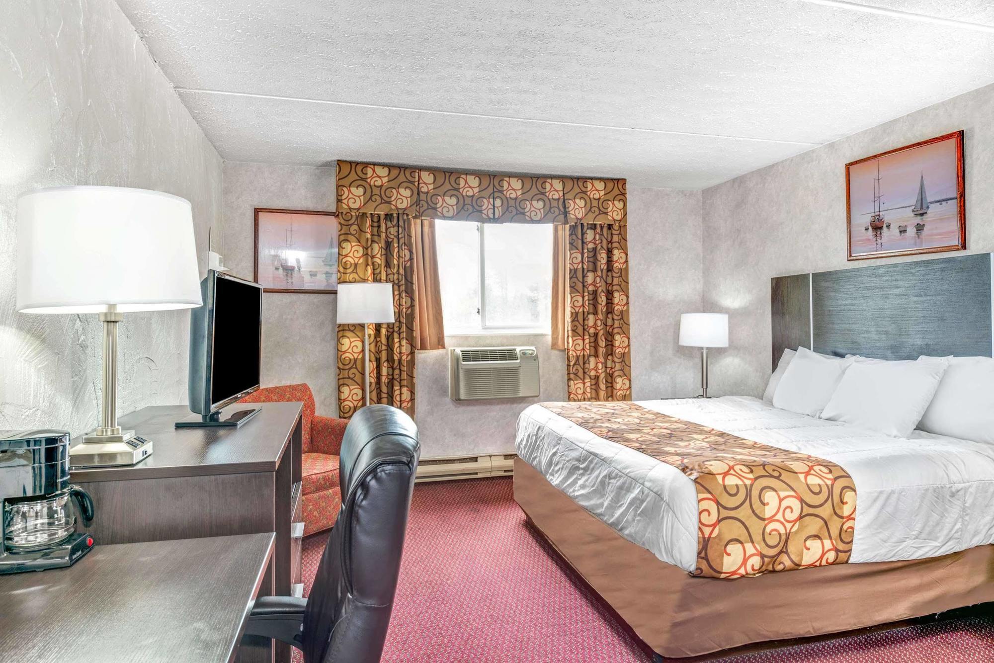 Days Inn By Wyndham Airport/Maine Mall Саут-Портленд Экстерьер фото